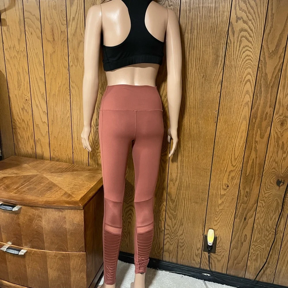 ALO" Yoga Moto Leggings -High Waist - Picture 6 of 16